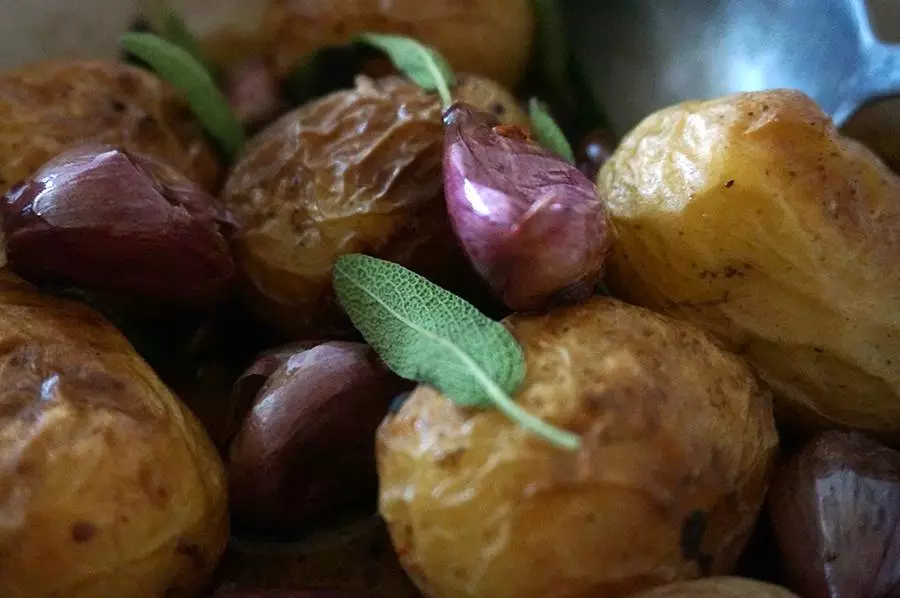 batata-assada-salvia-alho-3