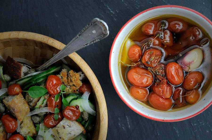 receita salada panzanella com tomate confit